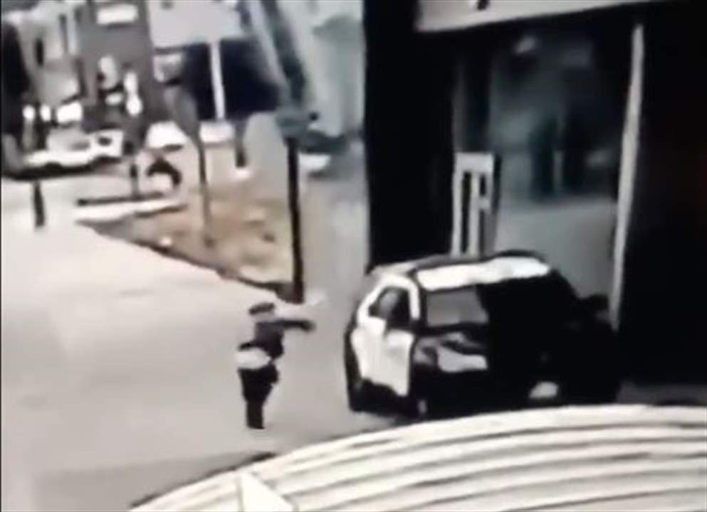 بالفيديو- مسلح يطلق النار على عنصري شرطة في لوس أنجلوس