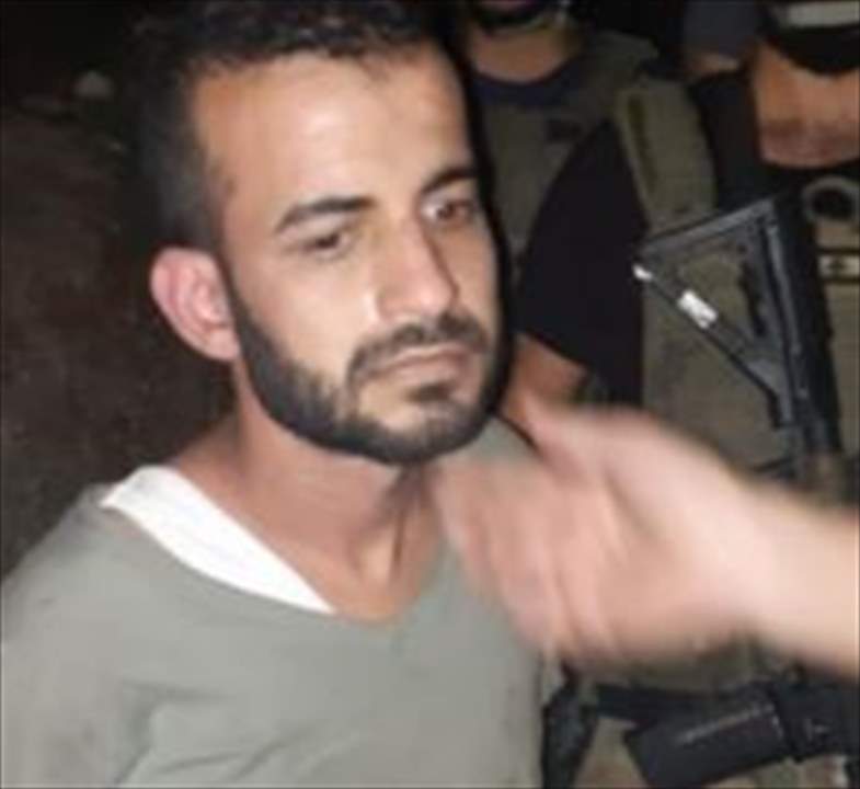 بالفيديو -  توقيف عبد الرزاق الرز احد اعضاء الخلية الارهابية التي كان يتزعمها الارهابي خالد التلاوي  