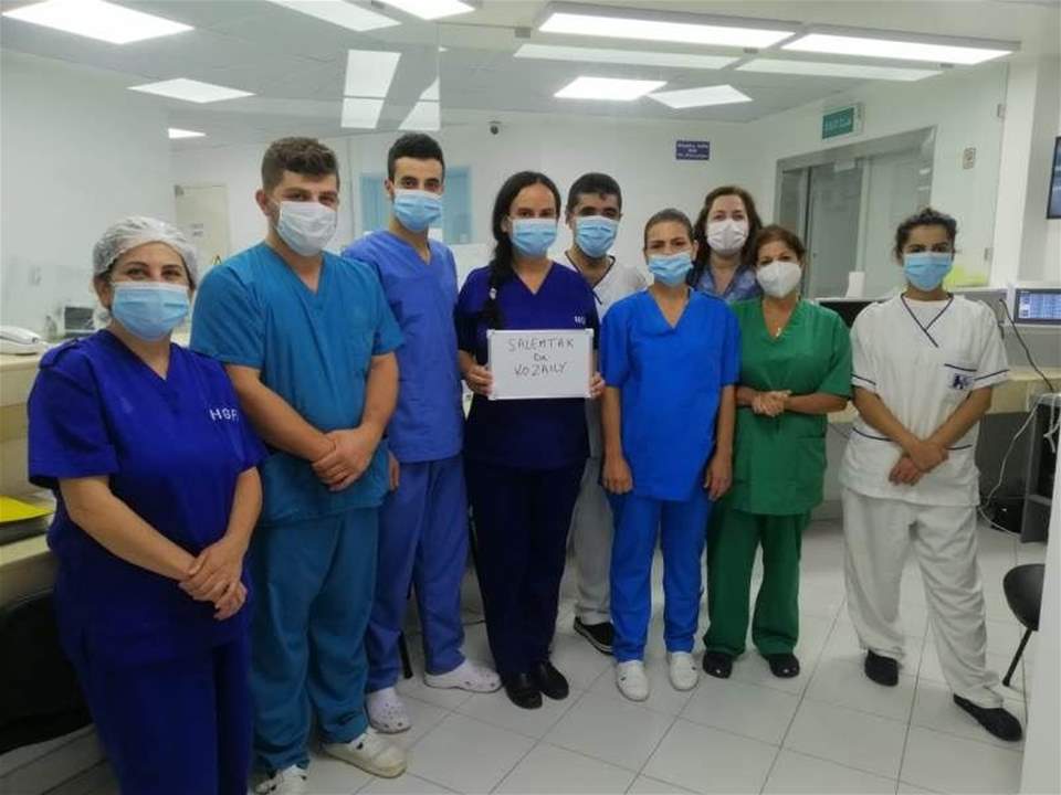 موظف اعتدى بالضرب على المدير و4 موظفات بعد إنذار بالصرف تلقاه على خلفية سرقة قام بها