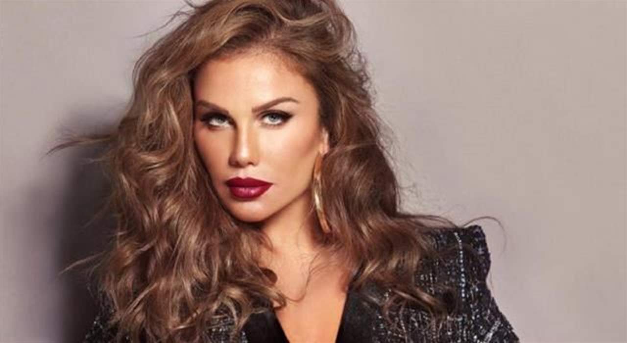 النفايات أمام منزل نيكول سابا تدفع بها إلى الرد بعدائية 