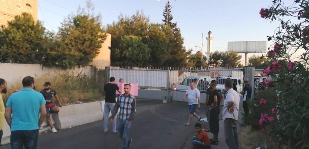 محتجون أقفلوا حسبة صيدا احتجاجا على غلاء أسعار الخضر والفاكهة
