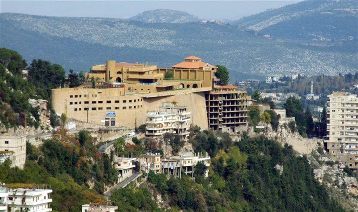 بلدية بخعون - الضنية: الاقفال مدة أسبوع بعد تفشي كورونا 