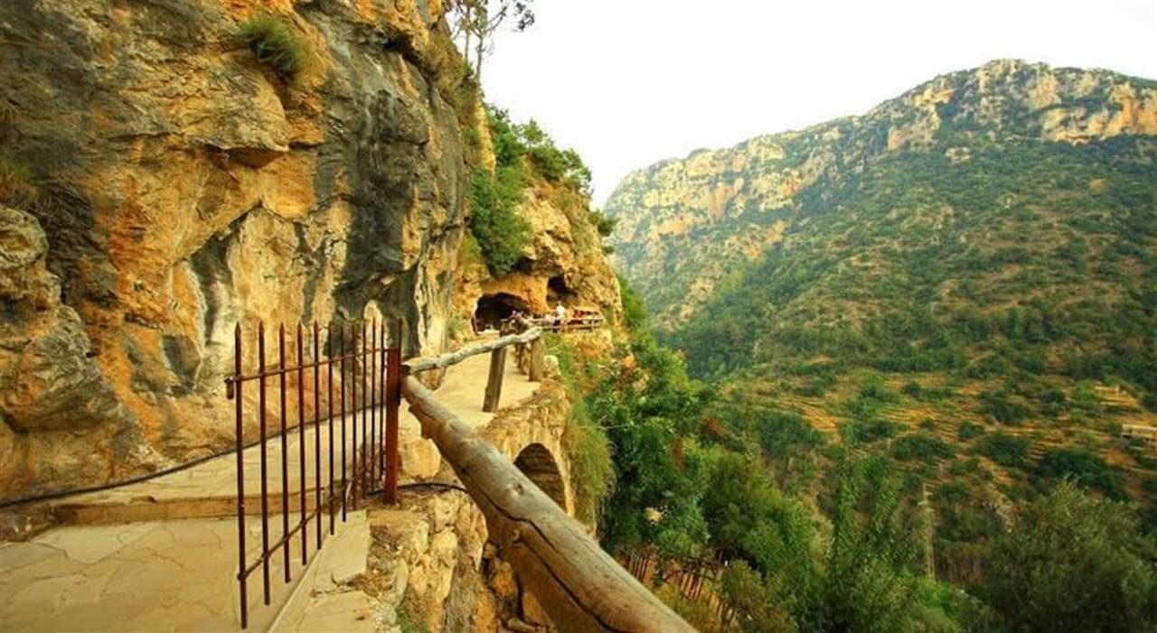 بلدية بشري: إقفال مغارة قاديشا امام الزوار حتى إشعار آخر