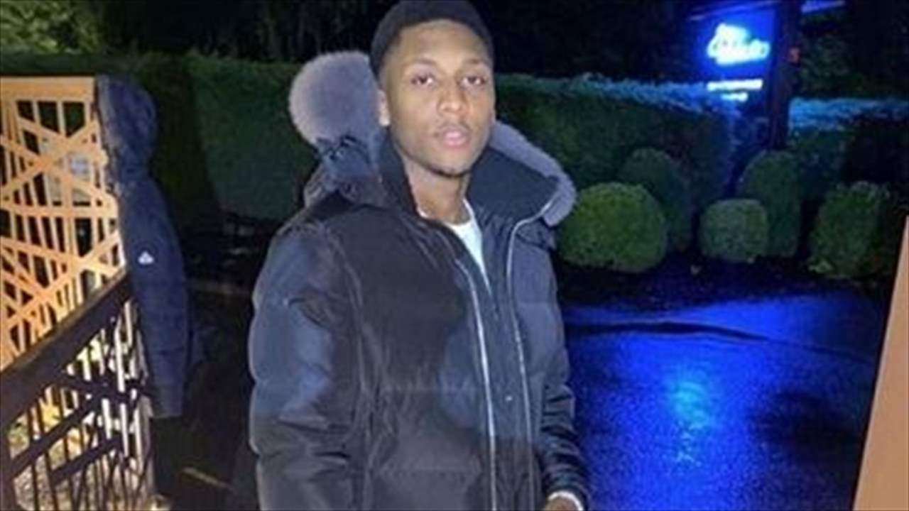 صدمة في انجلترا: وفاة شاب بسبب الفشل في كرة القدم