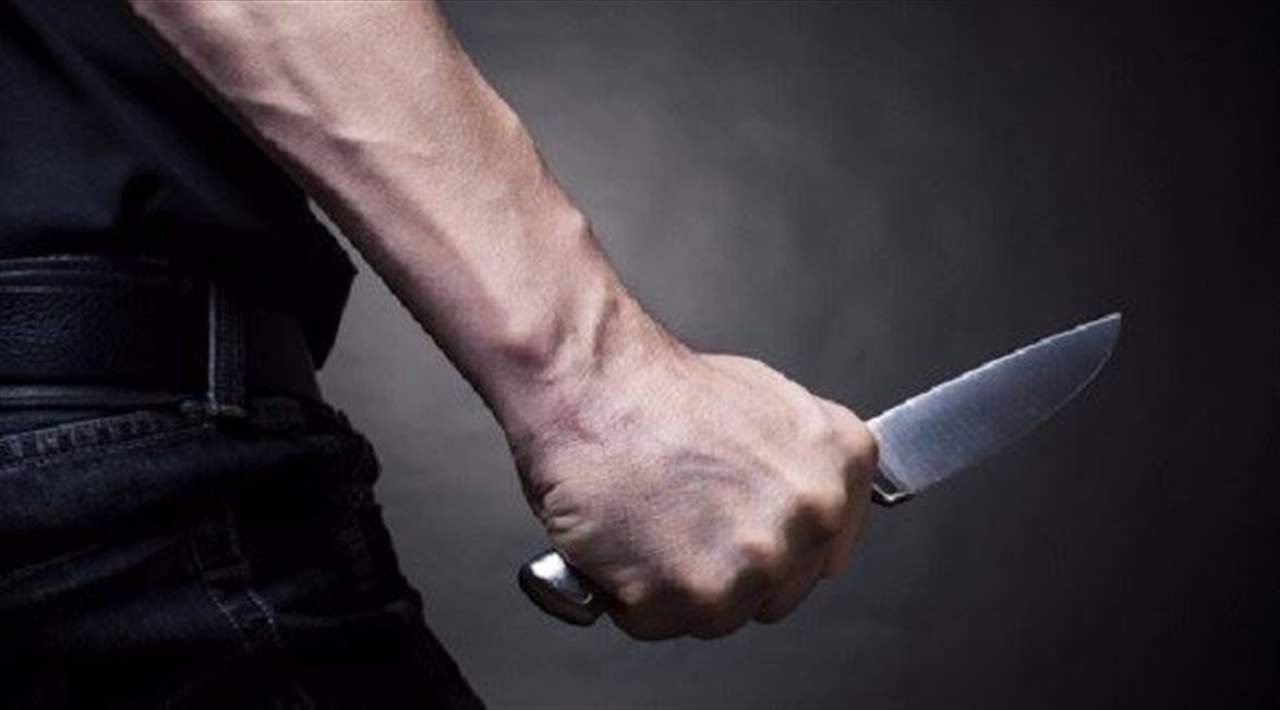مسلحون يسلبون ويطعنون سورياً على طريق الهرمل 