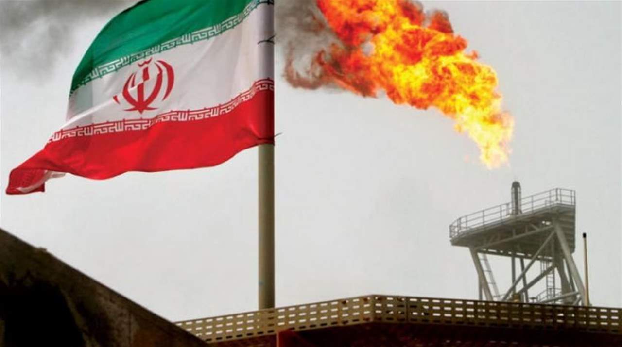  إيران تصدر 700 ألف برميل يوميا من النفط منذ آذار في "تحد للعقوبات الأميركية"