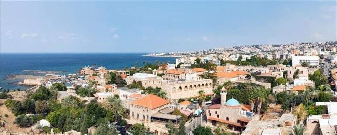 بلدية جبيل تستنكر الاعتداء على جامع السلطان إبراهيم بن أدهم : لتحكيم العقول الرشيدة