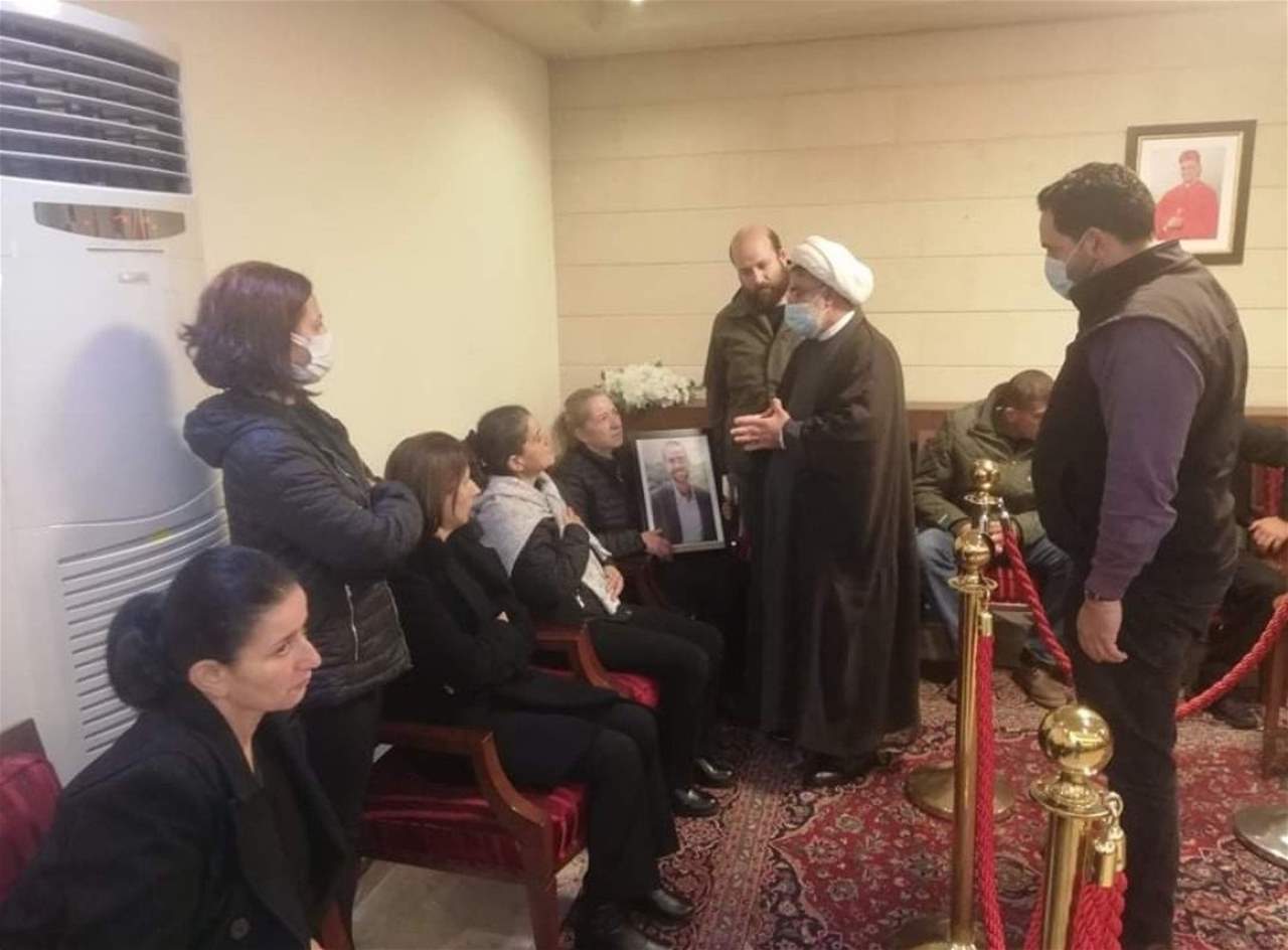   وفد من حزب الله يقدم واجب العزاء بـ جوزيف طوق في بشري