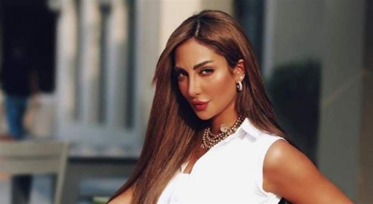 نور الغندور تخضع لعملية تجميل في أنفها 