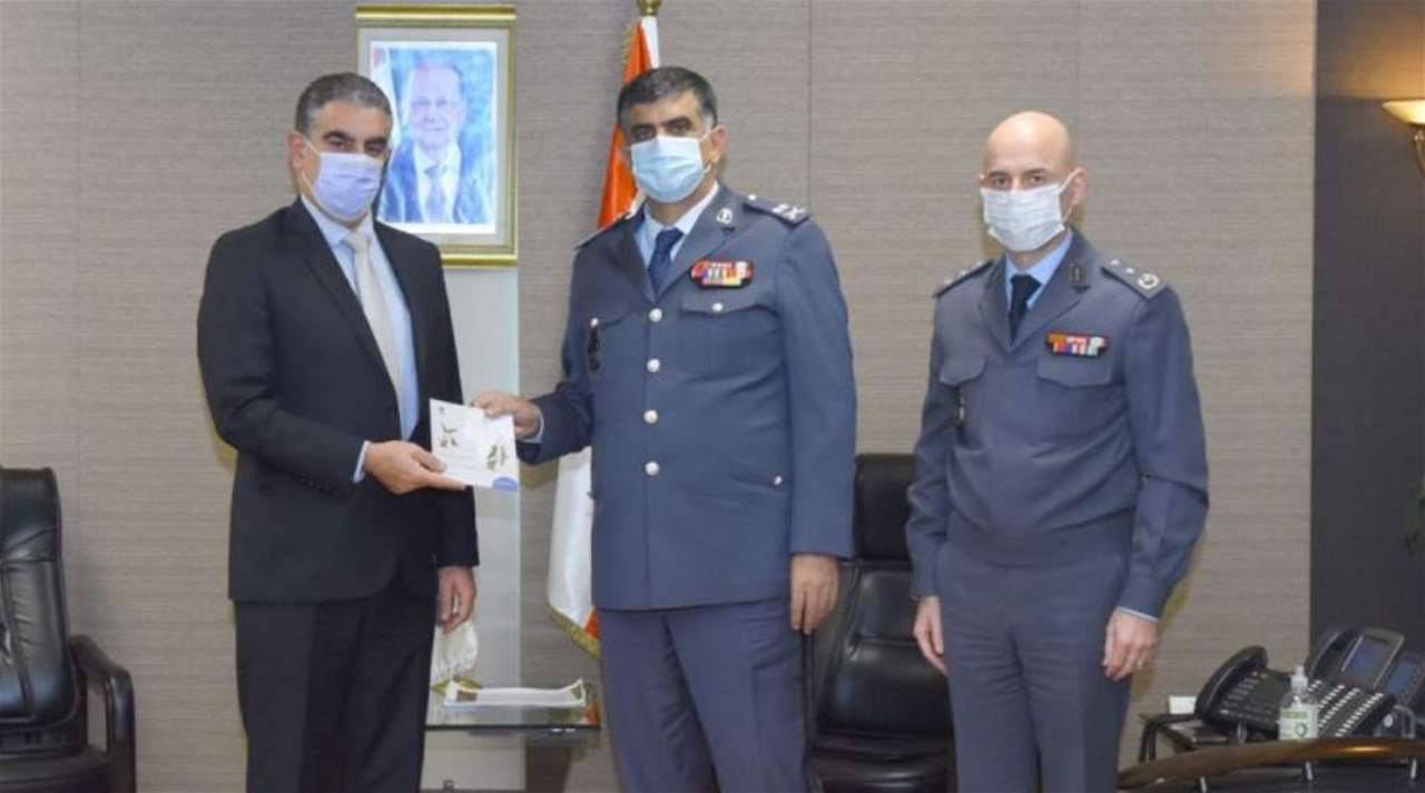 عثمان عرض مع الخبير البيئي عويجان انجاز لبنان في حماية الطيور المهاجرة