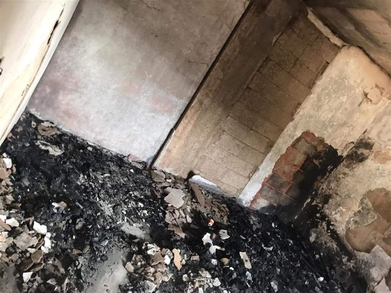 اندلاع حريق في منزل في وادي خالد... وإصابة شخص