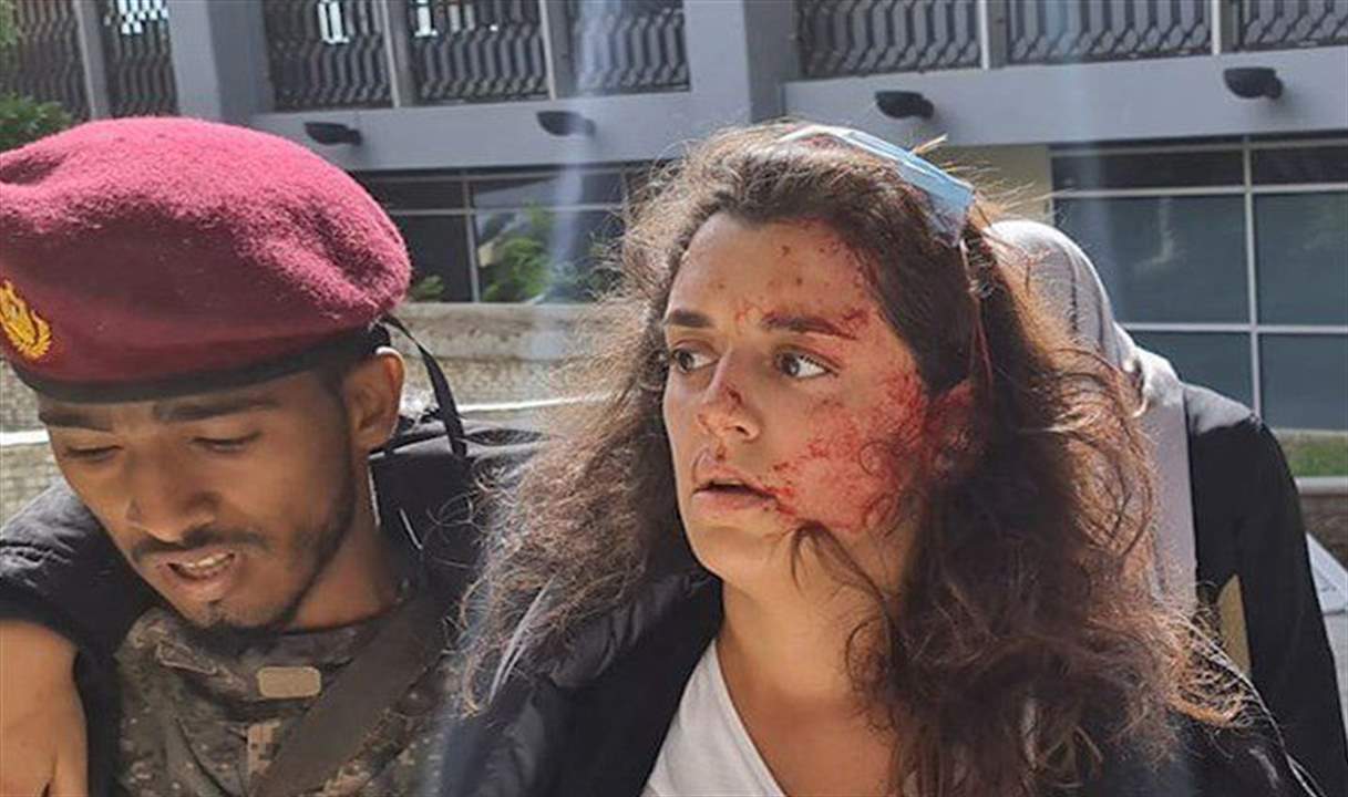 اصابة اللبنانية يارا خواجة بانفجار مطار عدن...