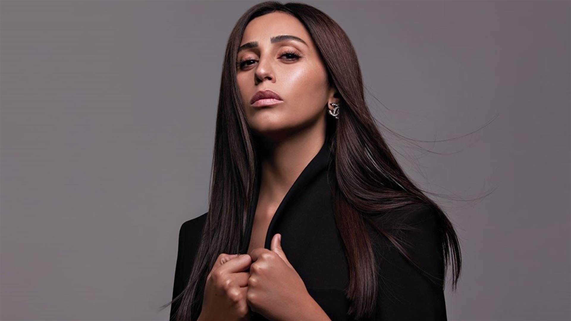 رسالة من دينا الشربيني في ظلّ أزمتها مع عمرو دياب: قلبي موجوع!