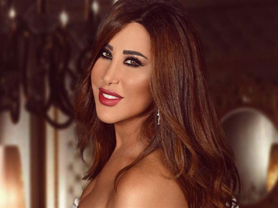 "#زايد_مجدها"  هدية نجوى كرم للإمارات