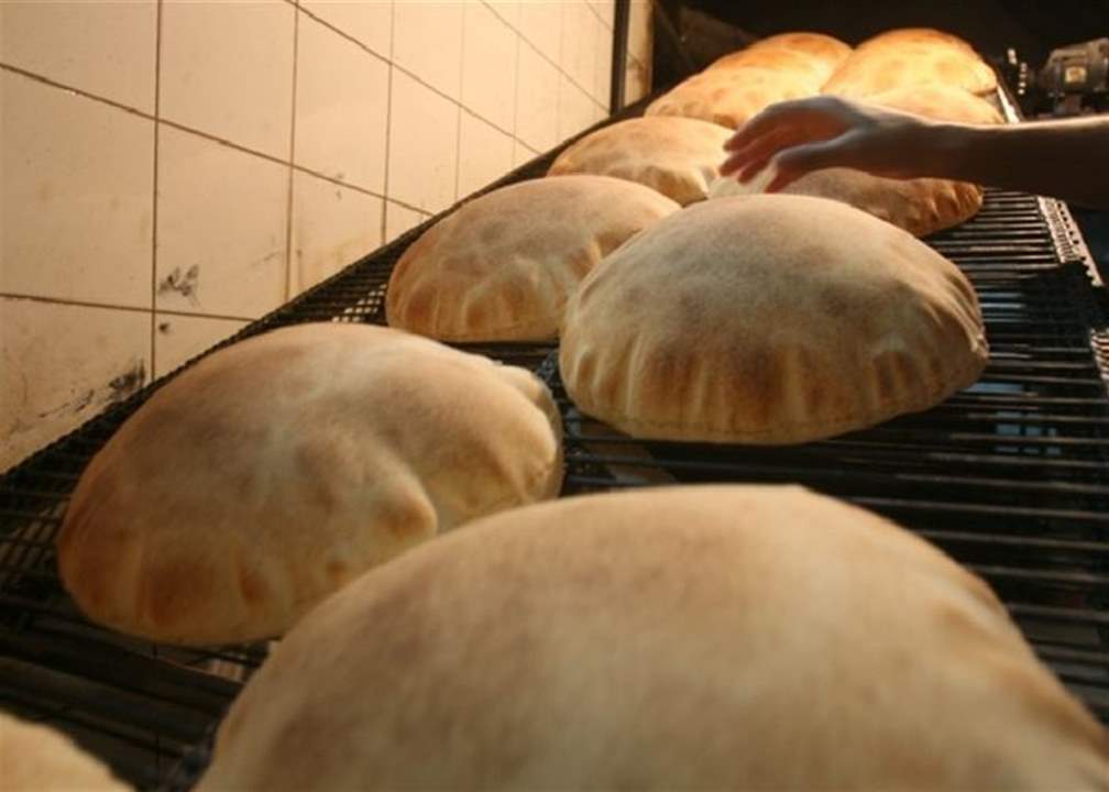 نقابة عمال المخابز في بيروت وجبل لبنان: للعودة عن قرار رفع سعر ربطة الخبز