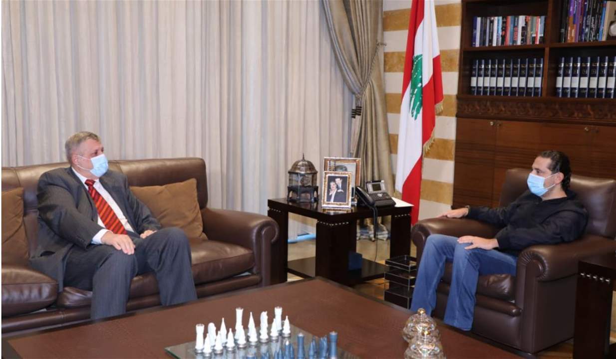 الحريري استقبل كوبيش في زيارة وداعية