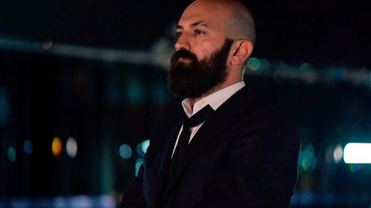 "المرأة التي لا تقاوم" في تصاميم إيلي روكوس الجديدة