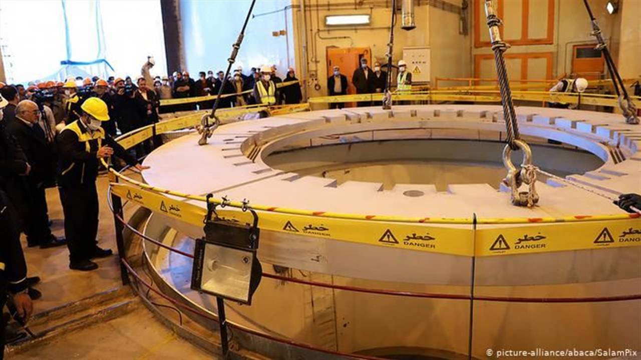 وزير خارجية إيران يحث بايدن على العودة إلى الاتفاق النووي