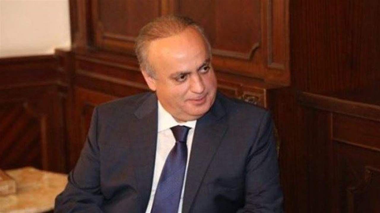 وهاب يغرد للحريري وجنبلاط