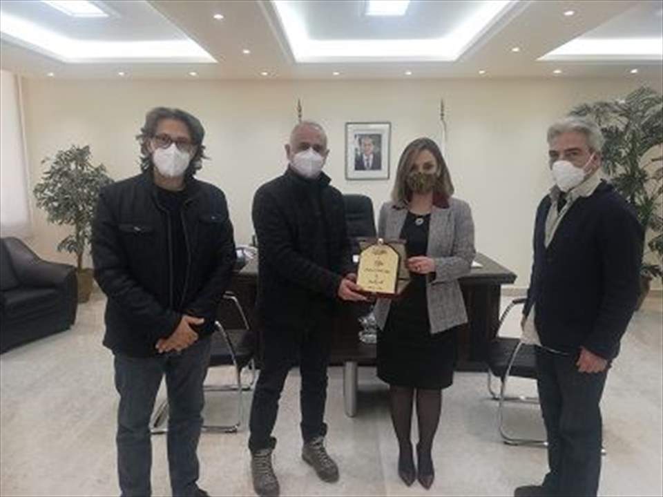 أوهانيان كرّمت اركانسييل واتفقت مع "صادر" على كتاب لقوانين الرياضة