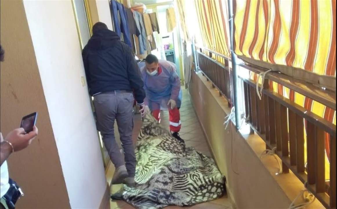  العثور على جثة مواطن على شرفة منزله في صيدا.. إليكم ما كشفه الطبيب الشرعي