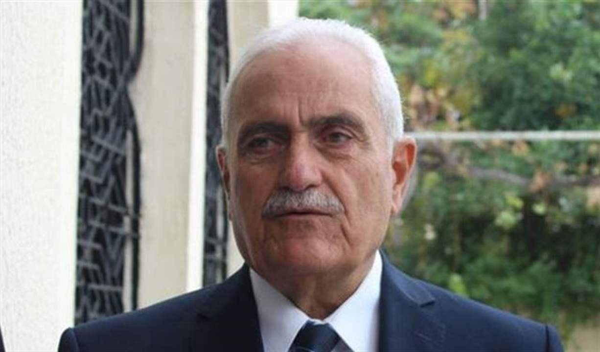 عسيران يعتذر من اللبنانيين.. هكذا برر تلقيه اللقاح