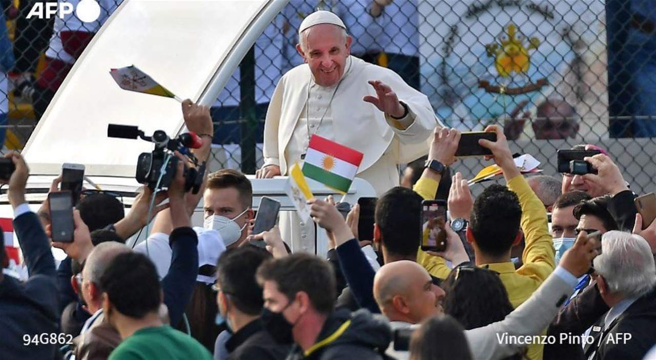 البابا فرنسيس يغادر العراق بعد زيارة تاريخية 