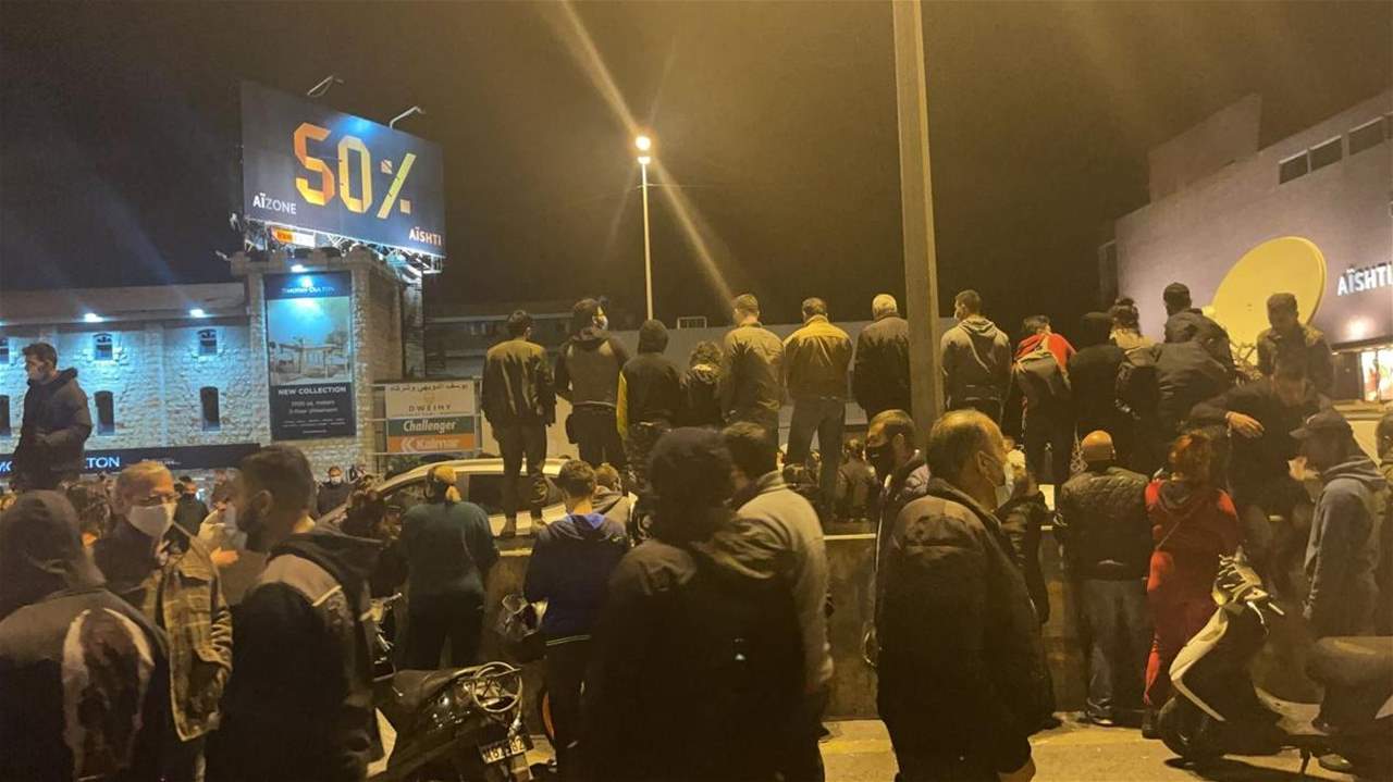 مراسلة "الجديد": حادث سير بين دراجتين ناريتين تحت جسر جل الديب