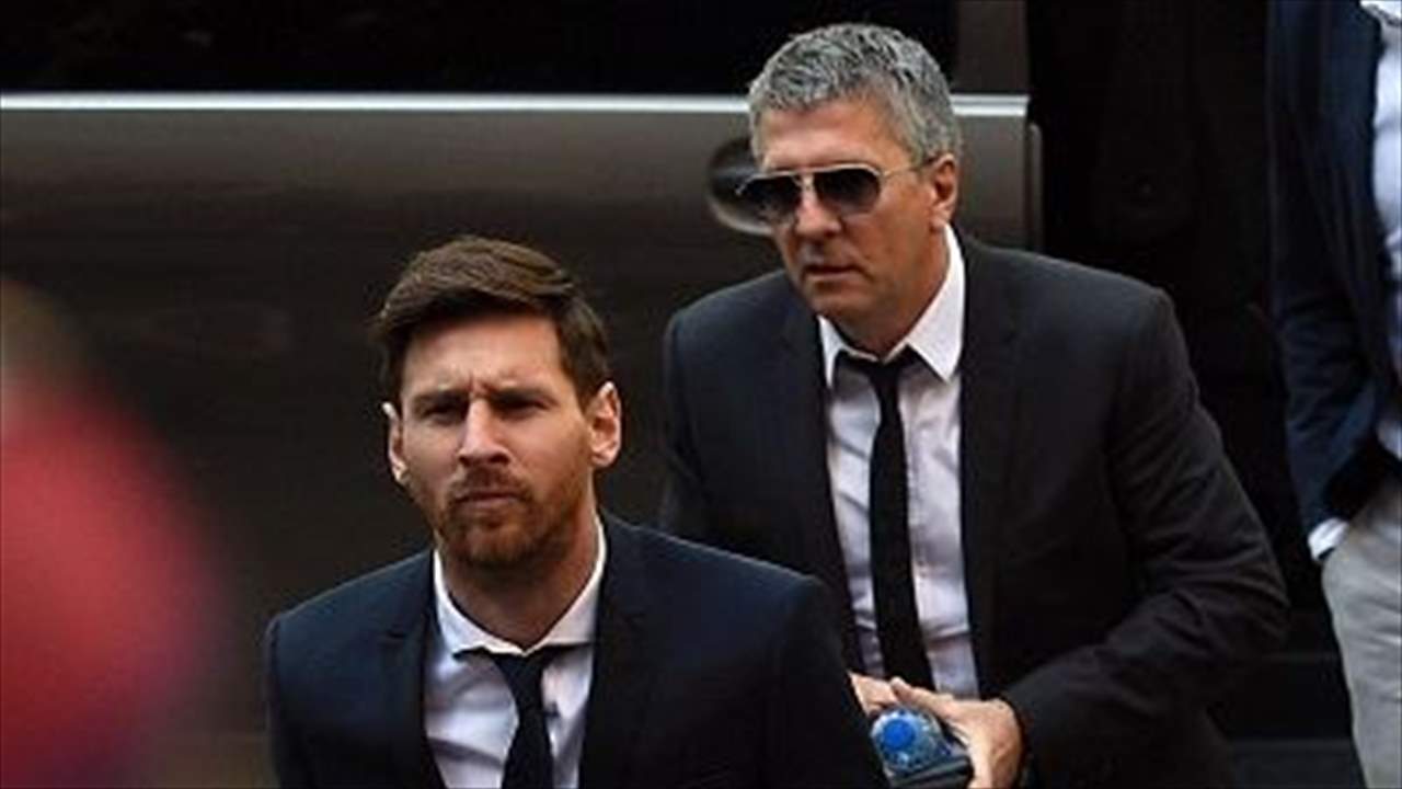 فرص بقاء ميسي في برشلونة تتزايد ووالده ألغى اجتماعاً باريسياً