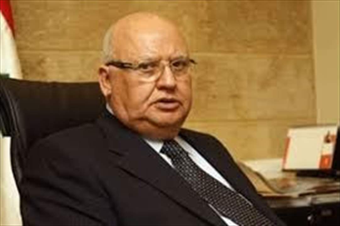 رئيس بلدية صيدا محمد السعودي: بقع من القطران الأسود وصلت إلى شاطىء المدينة