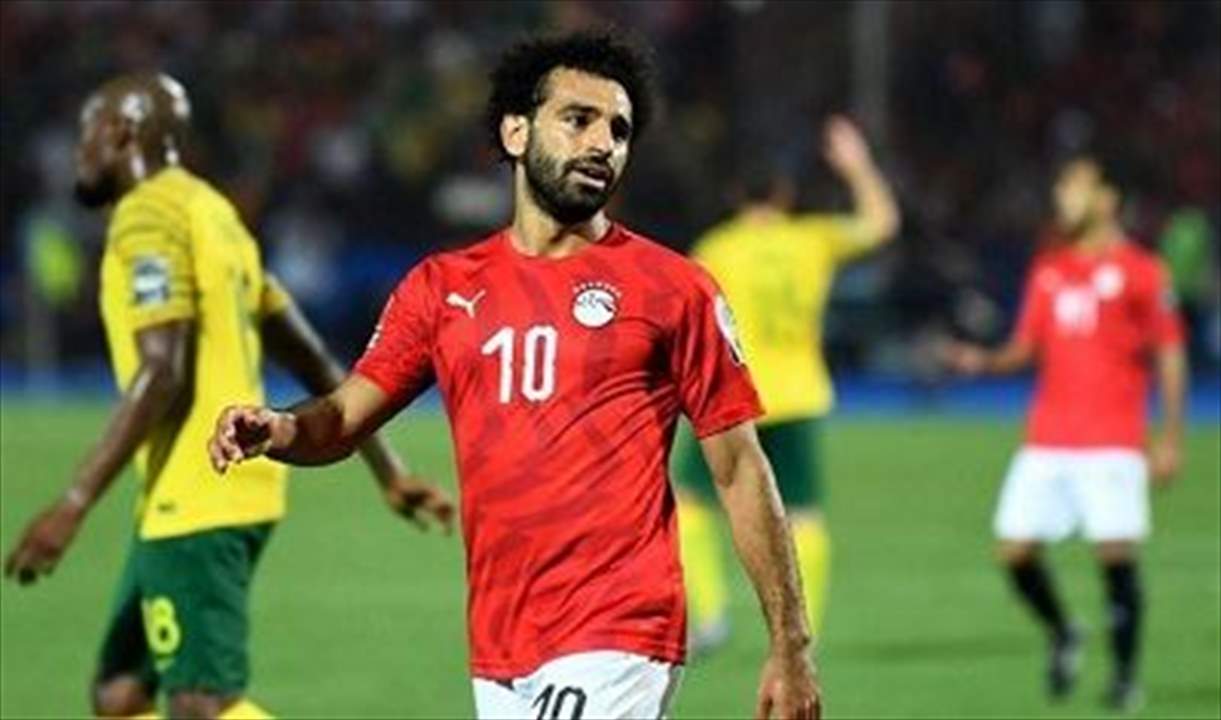 محمد صلاح ينعي ضحايا قطاريّ سوهاج في مصر
