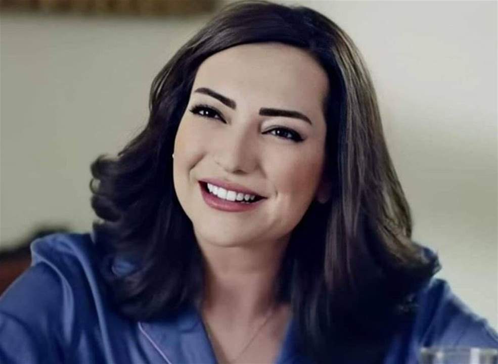 أمل عرفة لا تجد إعلاميين حقيقيين تتشرف بأن يحاوروها!!