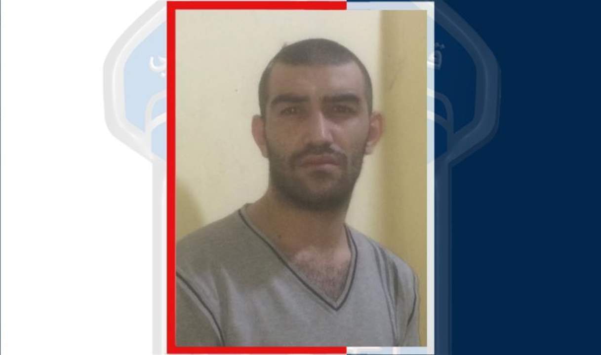 قام بالعديد من عمليات سلب مستخدمًا دراجته الآلية وفرض خوّات على محال تجارية.. هل وقعتم ضحية أعماله؟