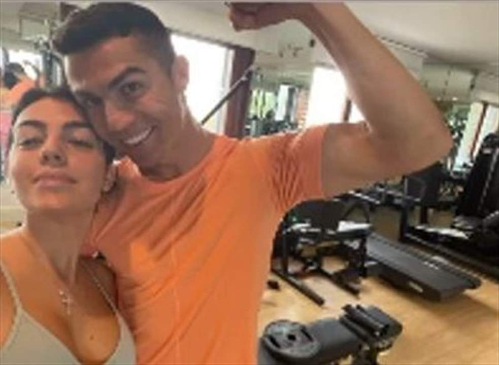 صورة: كريستيانو رونالدو وجورجينا رودريغيز في لقطة مثيرة للجدل