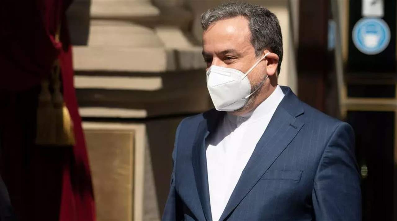 بعد انتقادات في الإعلام الرسمي... الخارجية الإيرانية تدافع عن وفد مباحثات فيينا