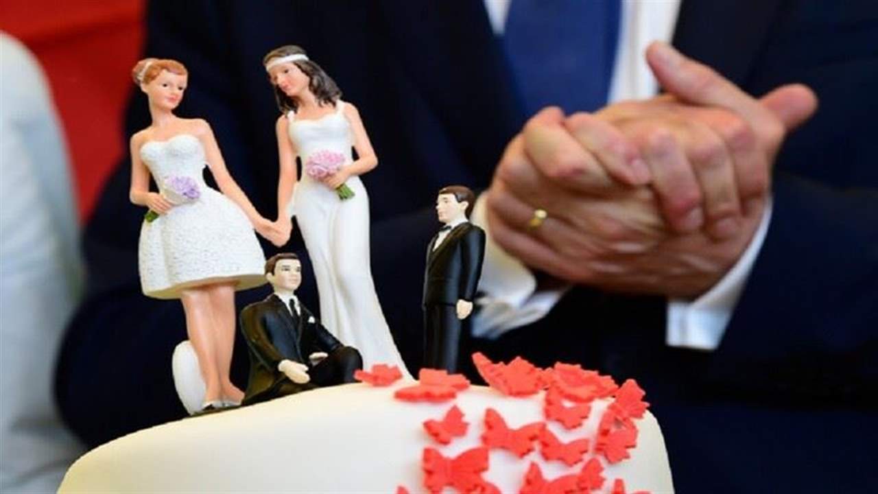  يواعد 35 امرأة في نفس الوقت ليتلقى الهدايا... "جمعية الضحايا" كشفت الشاب المحتال 