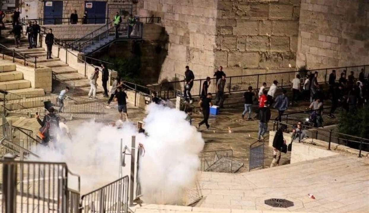 تصاعد حدة التوتر بين الفلسطينيين وقوات الإحتلال في القدس 