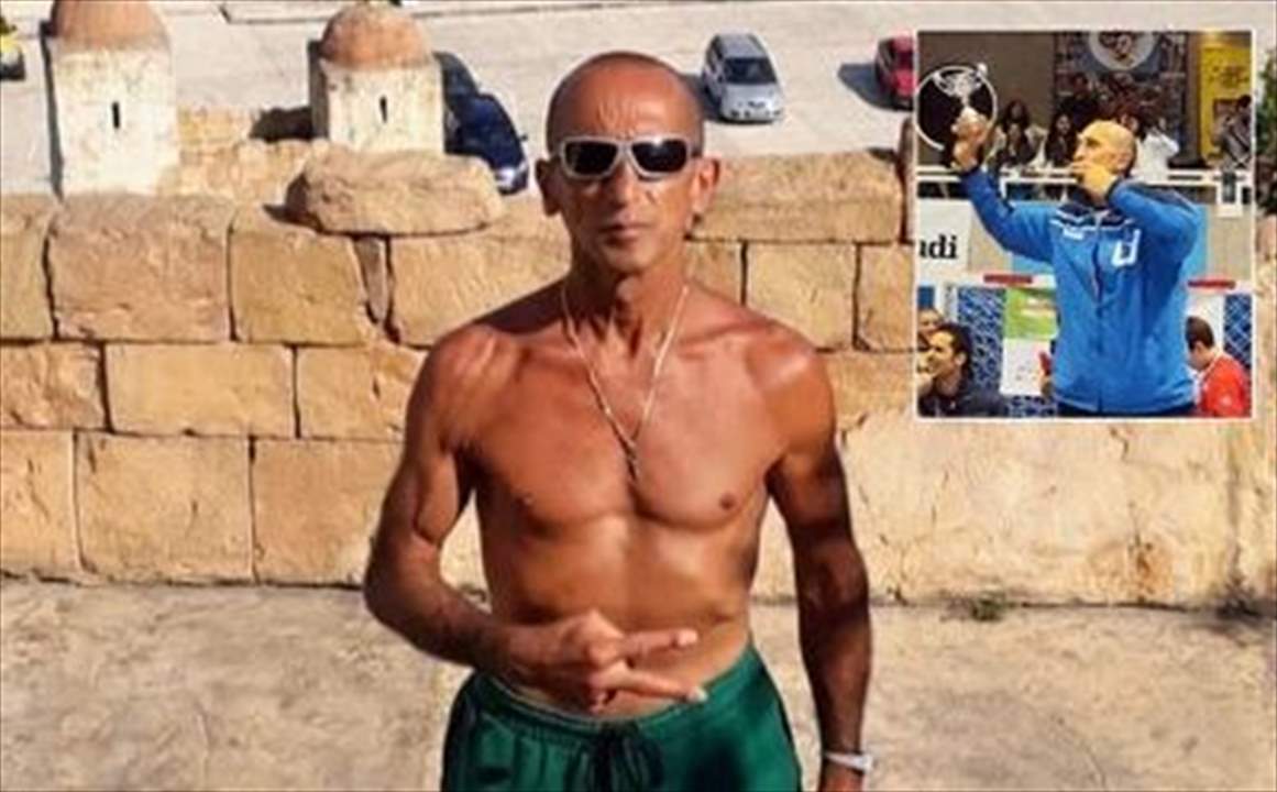 دوللي غادر الدنيا وهو يمارس عشقه "الكرة الطائرة على شاطىء العقيبة