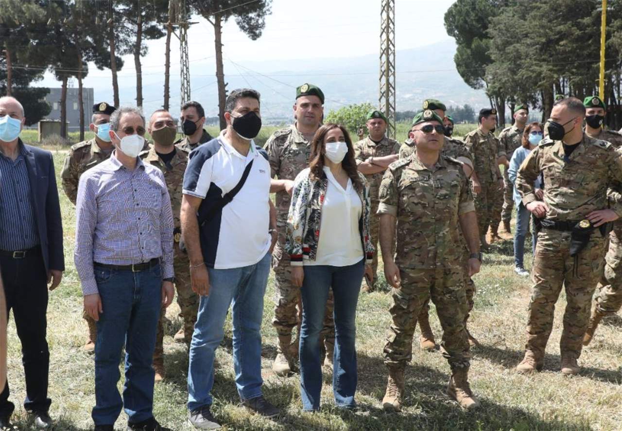 عكر تفقدت أفواج الجيش في البقاع رافقها غجر ونعمة وشددت على دوره في التصدي لأي اعتداءات وضبط المعابر الشرعية 