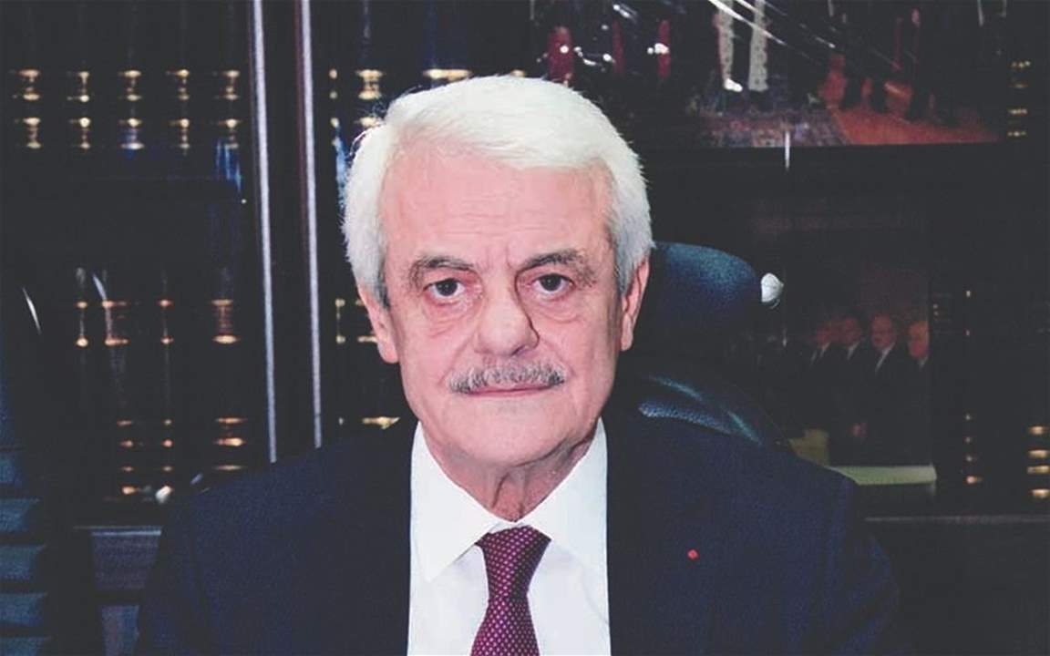 "اساس ميديا"- شكري صادر لسليم جريصاتي: بئس الزمن.. تلامذتنا الراسبون يتطاولون علينا