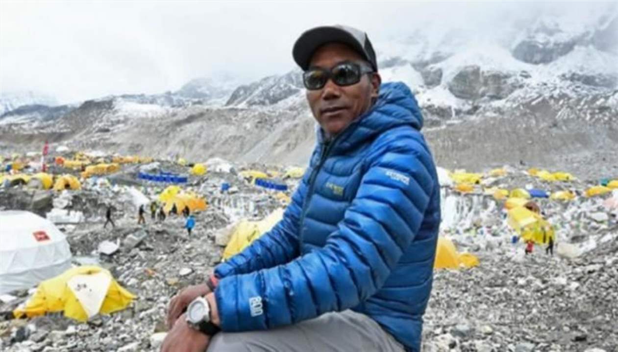 رقم قياسي جديد.. نيبالي يتسلق قمة جبل إيفرست 25 مرة