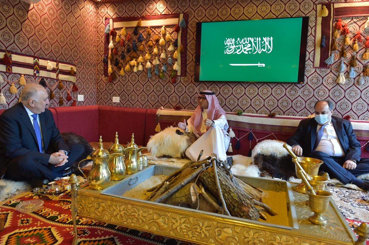  دارة السفير السعودي مقصد للمتضامنين مع المملكة ودول الخليج 