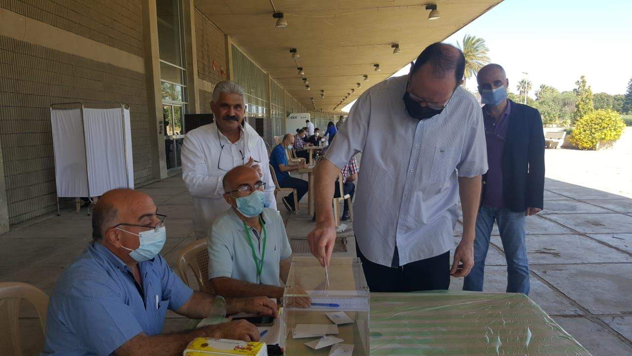 مراسل "الجديد": بدء عملية الانتخابات بنقابة الاطباء في طرابلس لملء 6 مقاعد شاغرة 