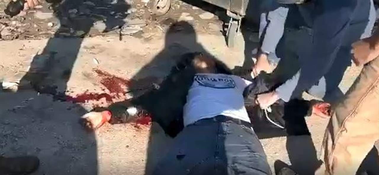 بالفيديو ـ قوات الاحتلال تطلق النار باتجاه شاب فلسطيني على حاجز حوارة في نابلس بدعوى محاولته تنفيذ عملية طعن