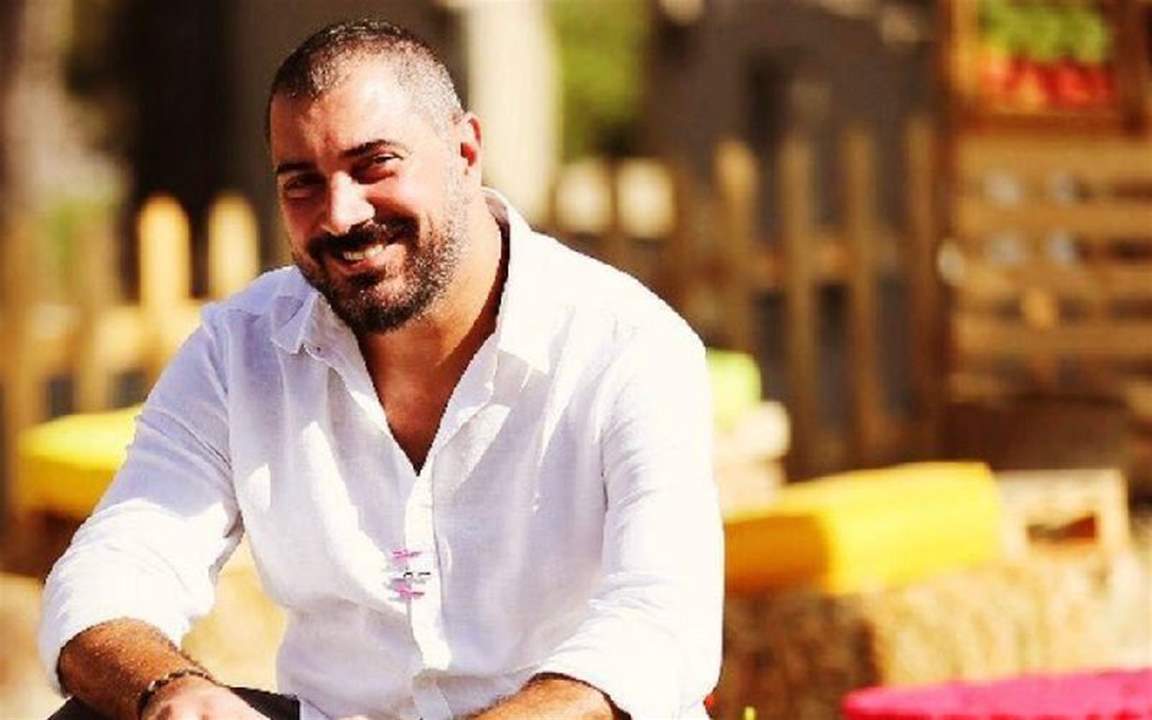 فيني رومي يعتذر من مستمعي برنامجه بسبب أزمة البنزين!!