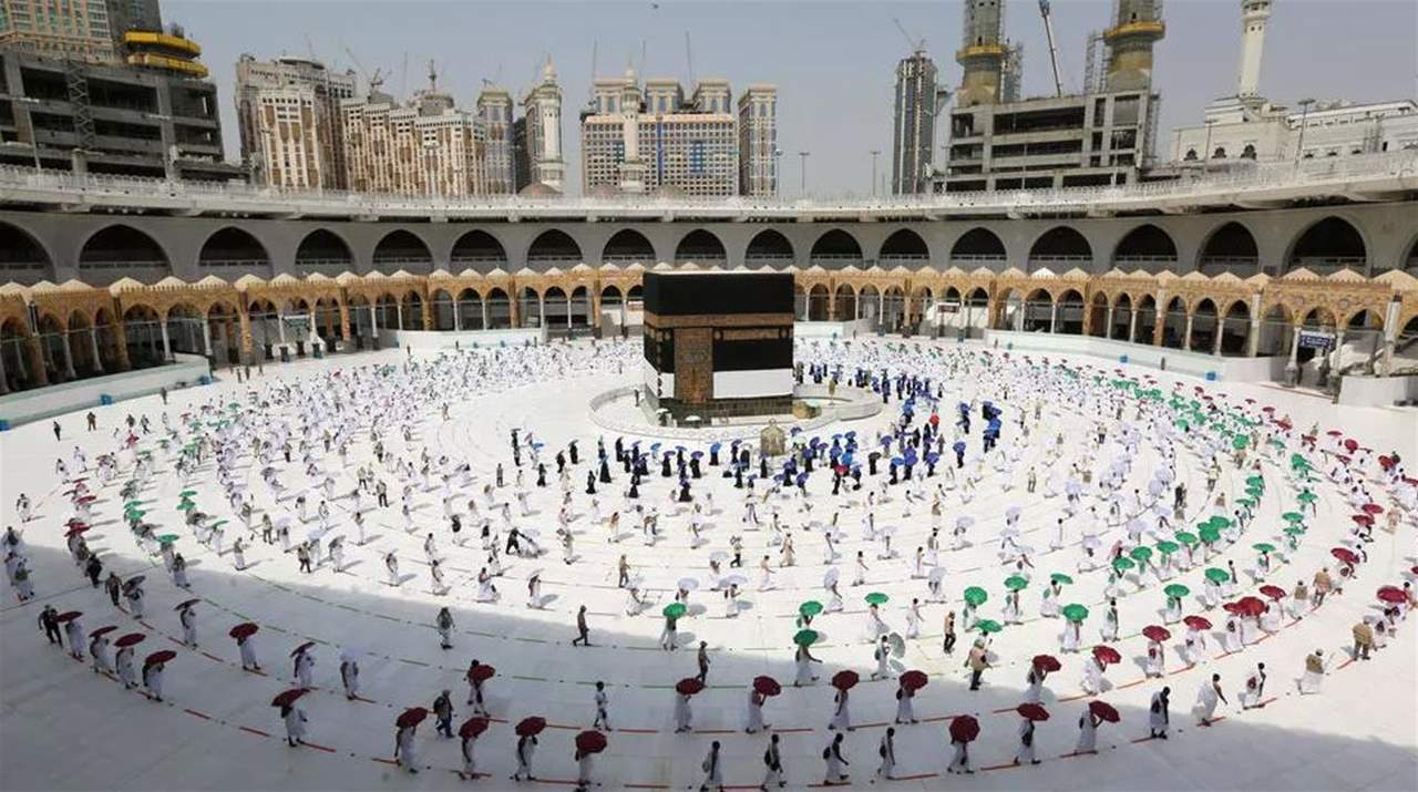 السعودية ستسمح لستين ألفا من سكّانها الملقحين بأداء شعائر الحج