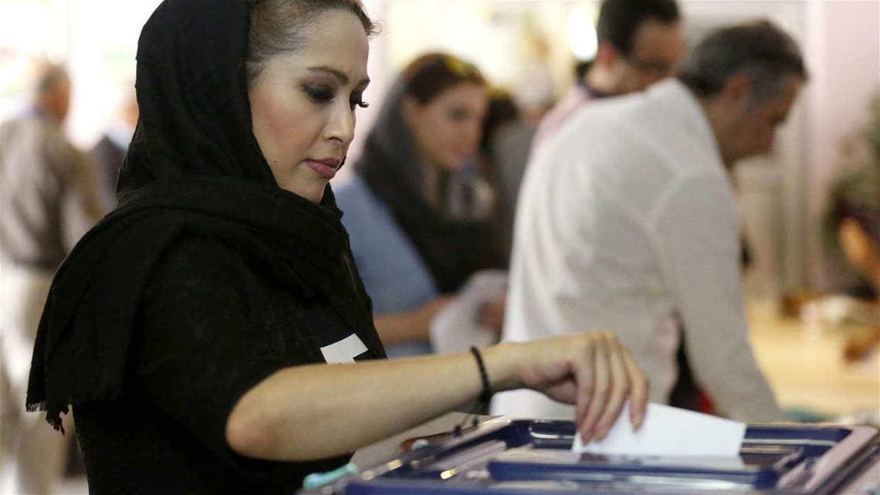 انتخابات رئاسية في إيران الجمعة... من هو المرشح الأوفر حظاً؟