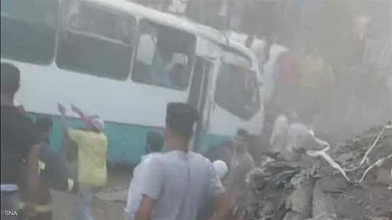 بالفيديو - قتلى وجرحى بحادث اصطدام قطار وحافلة في مصر
