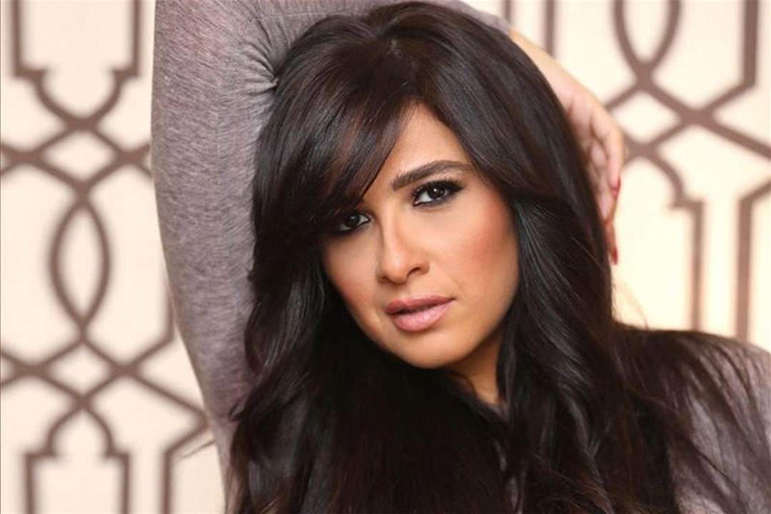 ياسمين عبد العزيز تتلقى رسالة مريبة والمتابعون يعيدون التفكير بقضية سوزان تميم 