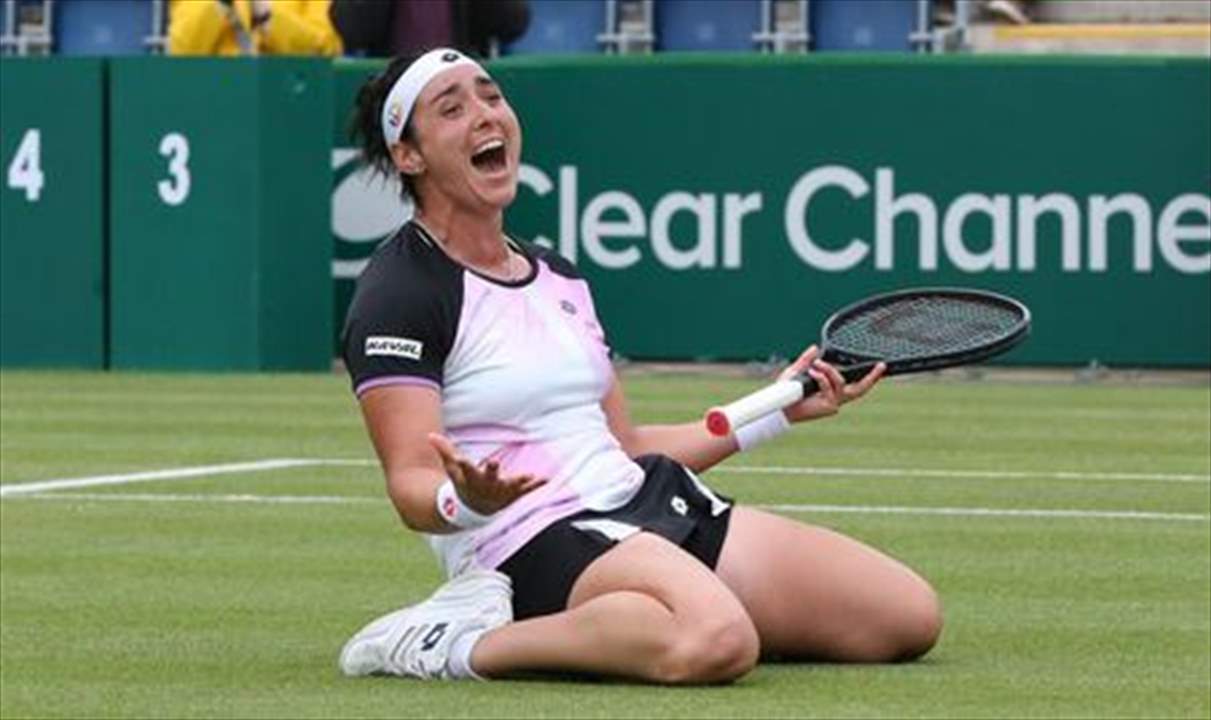 أُنس جابر بطلة قوميّة في تونس تجلب السعادة وسط أزمة صحية وسياسية